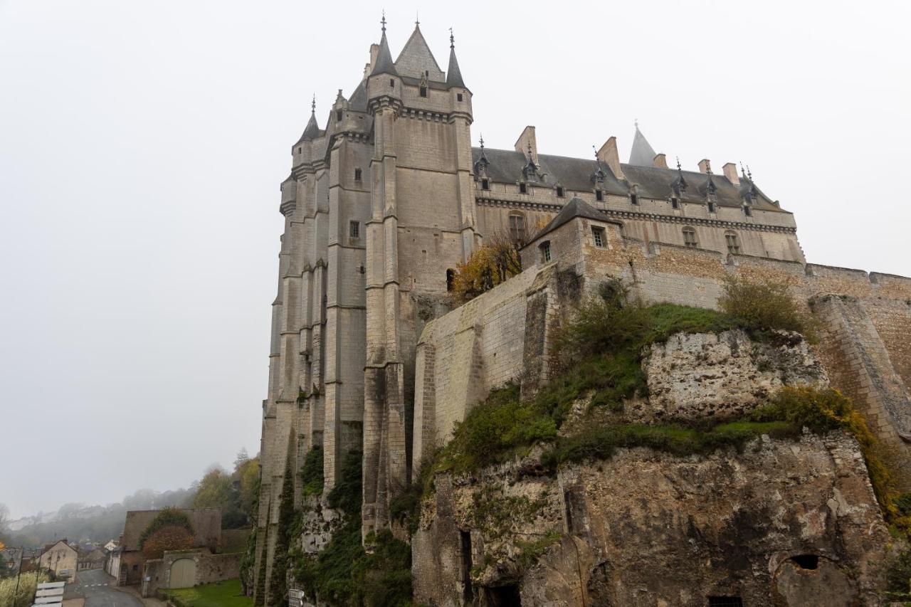Maison Au Pied Du Chateau Chateaudun Exterior photo